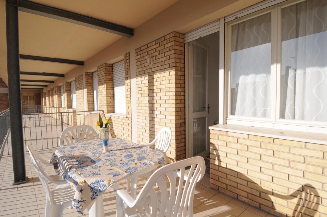 Condominio Res. Palace Bibione Exterior foto